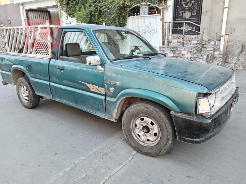 مازدا B- سيريس